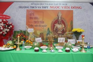Bàn thờ Giỗ Tổ Hùng Vương 2023 trường THCS và THPT Ngọc Viễn Đông