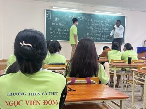 Giáo viên nước ngoài dạy tiếng Anh IELTS của trường THCS và THPT Ngọc Viễn Đông