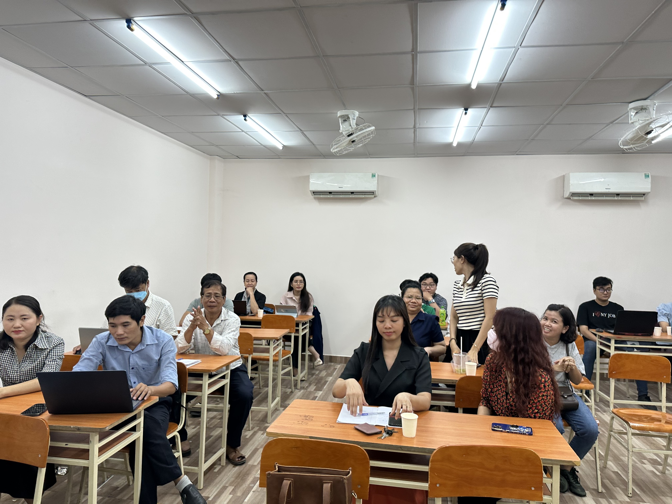 Hội đồng sư phạm trường THCS và THPT Ngọc VIễn Đông năm học 2023 - 2024